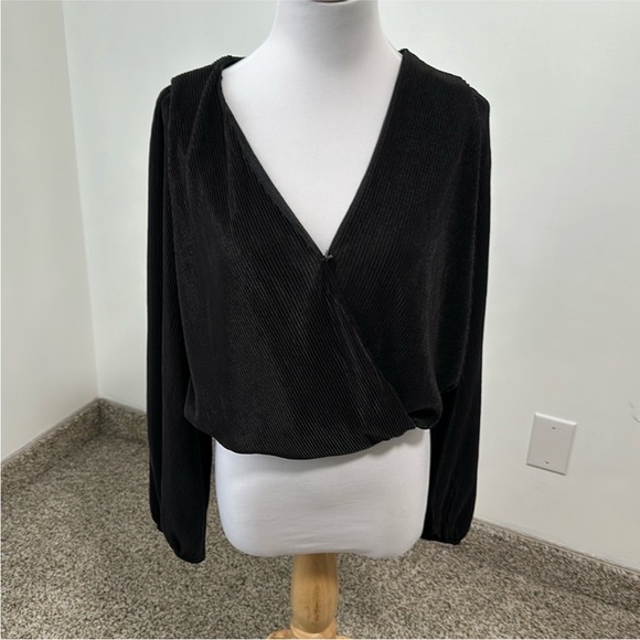 🌷 Bundle of 3 NWT/NWOT ASTR Cropped Blouses - Picture 9 of 14